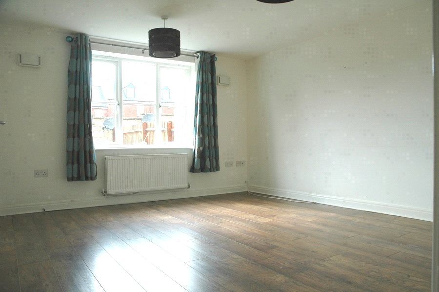 Property photo 3 of 8 Picture No. 07