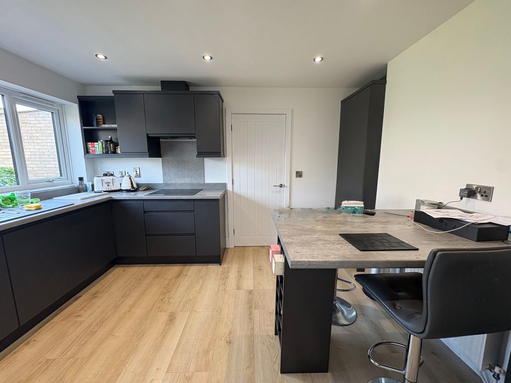 Property photo 2 of 14 Img_0308