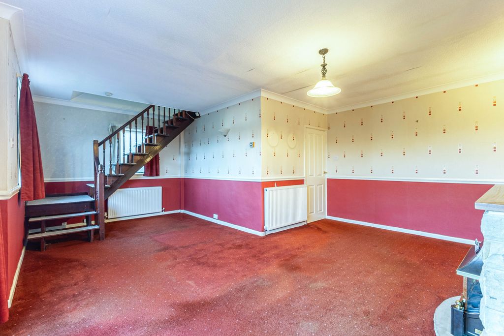 Property photo 3 of 16 Living Room