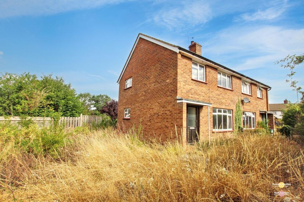 Property photo 2 of 18
