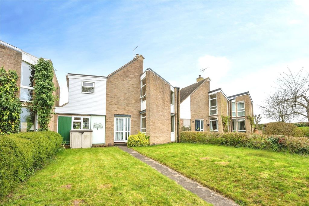 Property photo 1 of 15 Front/Garden