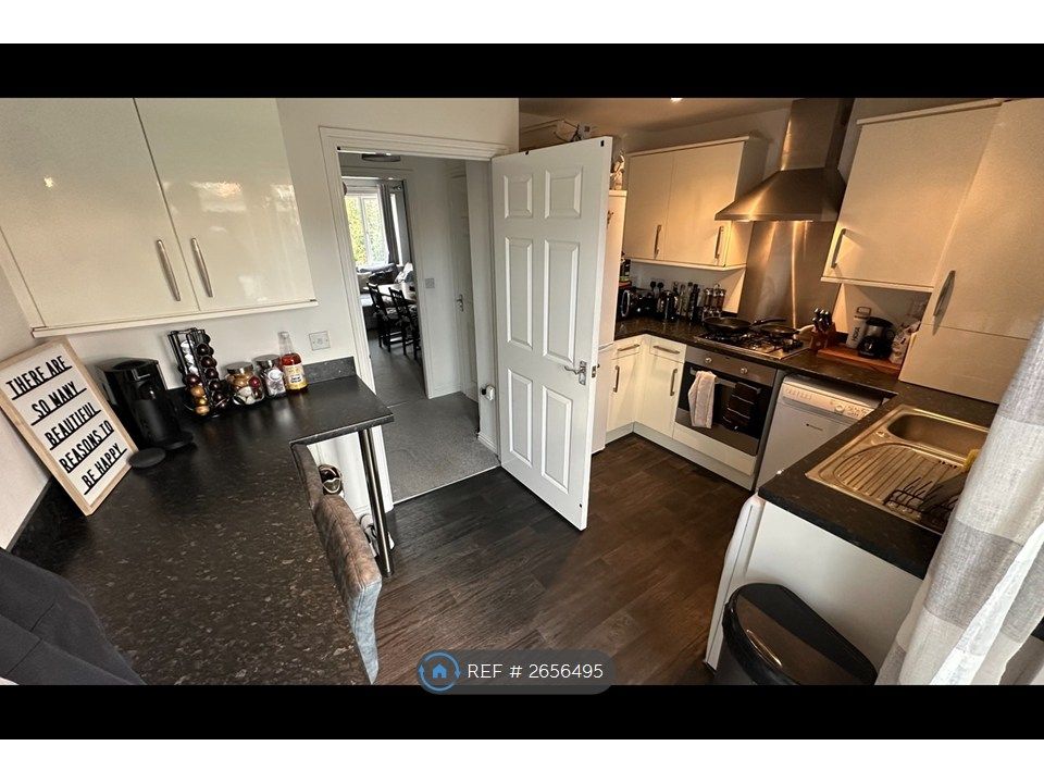 Property photo 1 of 6 Kitchen