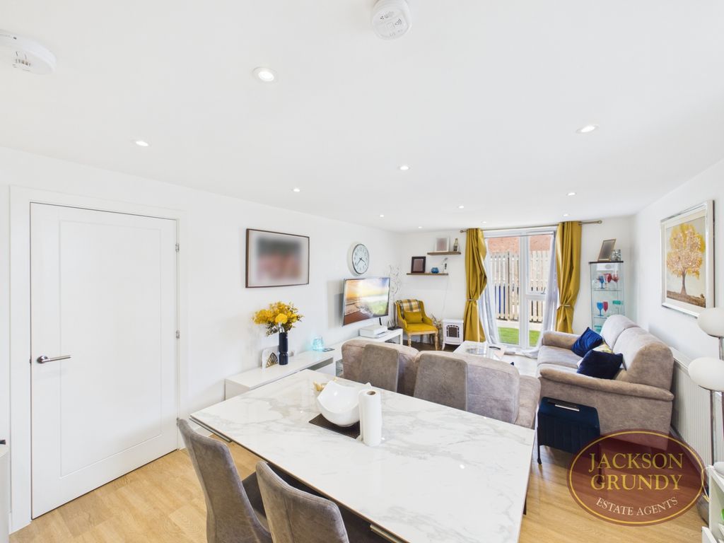 Property photo 3 of 6 Goldcrest Close