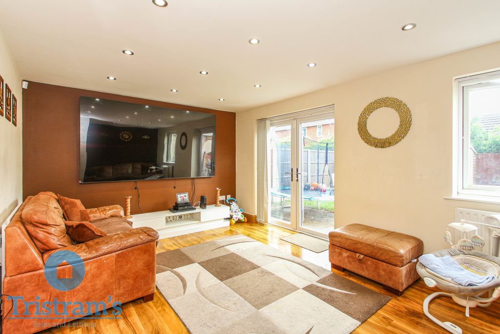 Property photo 2 of 20 Img_0122