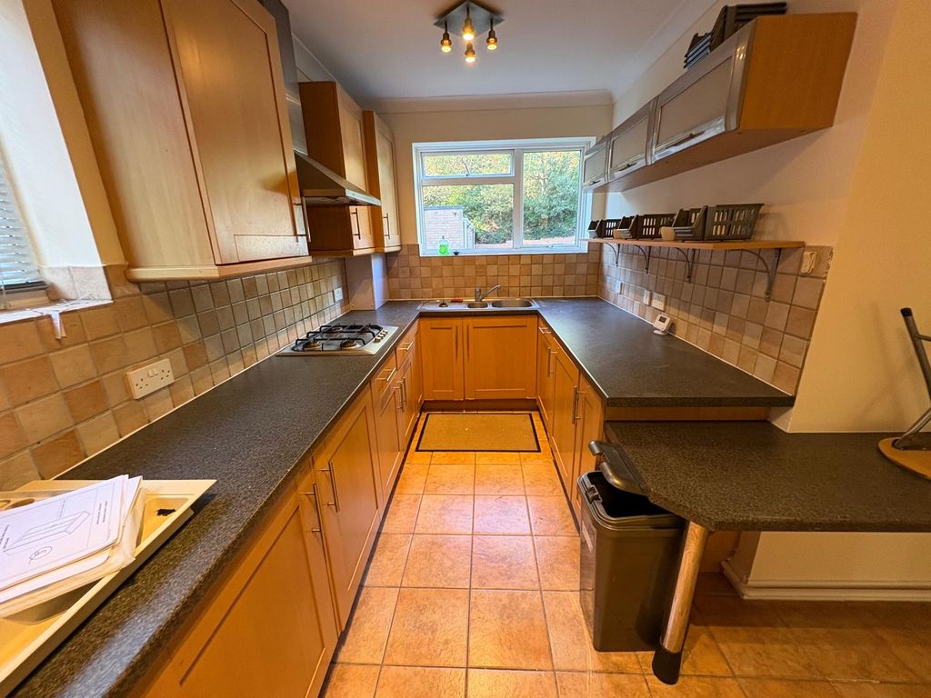 Property photo 3 of 9 Kitchen2.Jpeg