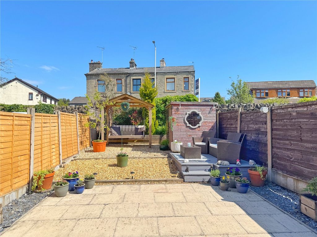 Property photo 2 of 19 Picture No. 40