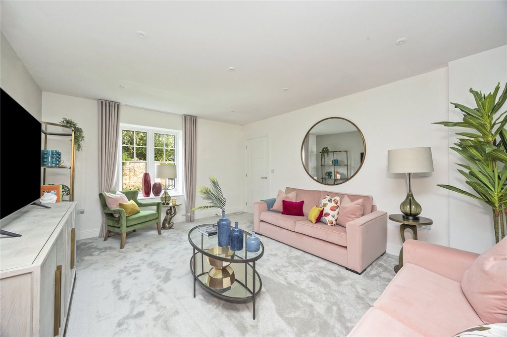 Property photo 2 of 9 Showhome