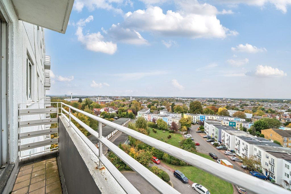 Property photo 2 of 9