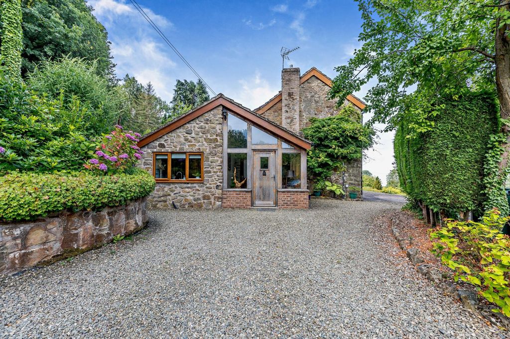 Property photo 2 of 22 Picture No. 28
