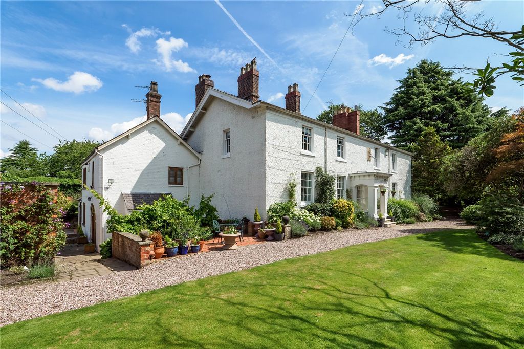 Property photo 1 of 36 Sundial House