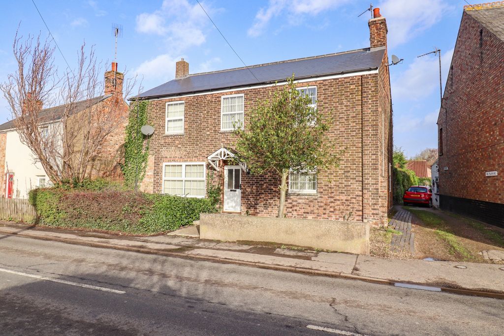 Property photo 1 of 29 3865424