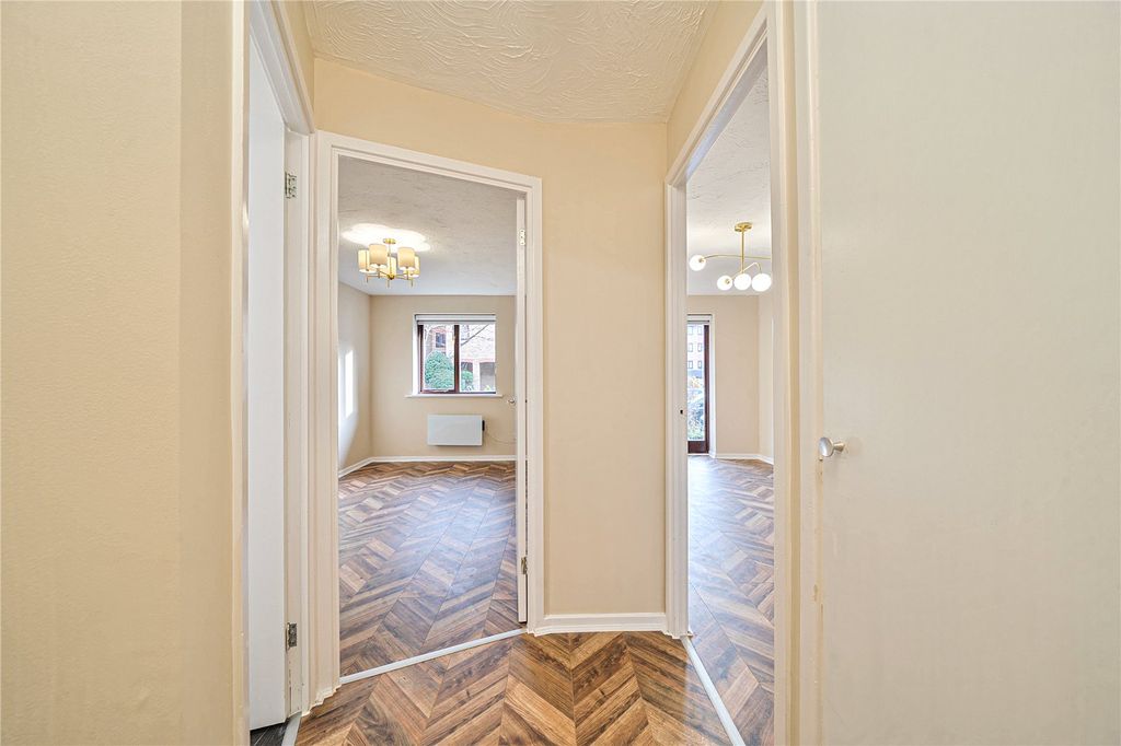 Property photo 3 of 16 Picture No. 10