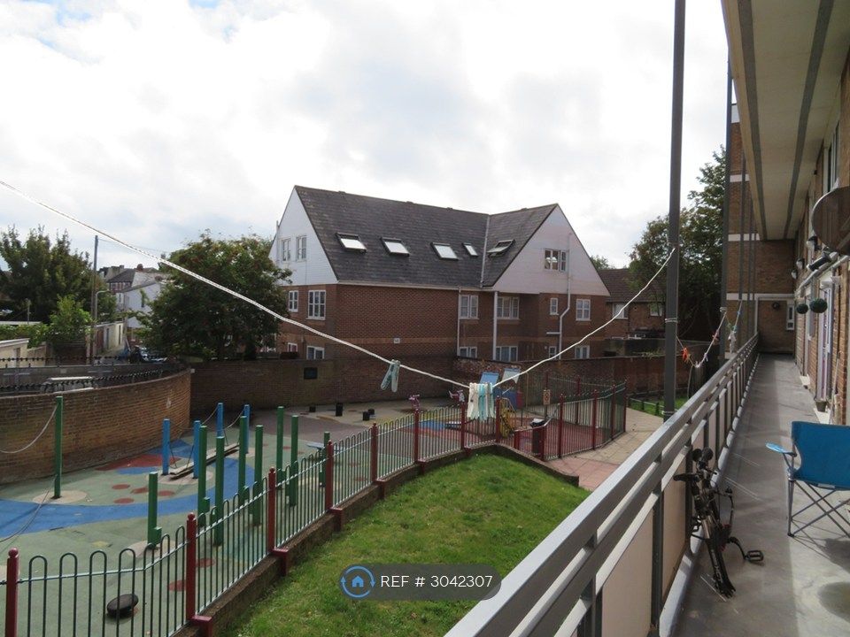 Property photo 2 of 11