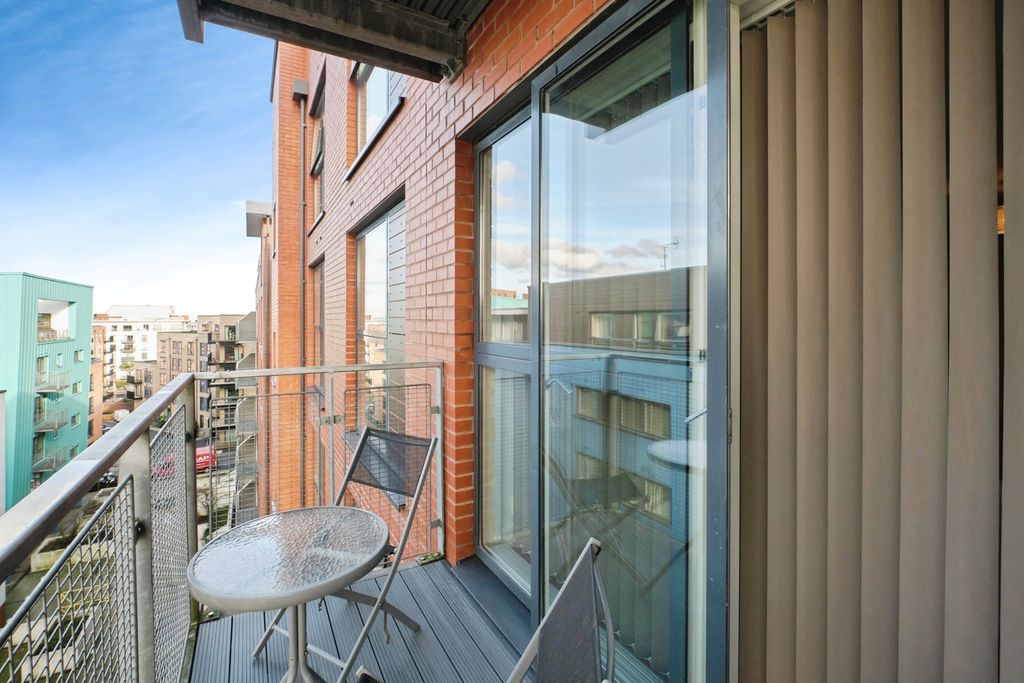 Property photo 2 of 17 Pbox-Img.Jpg