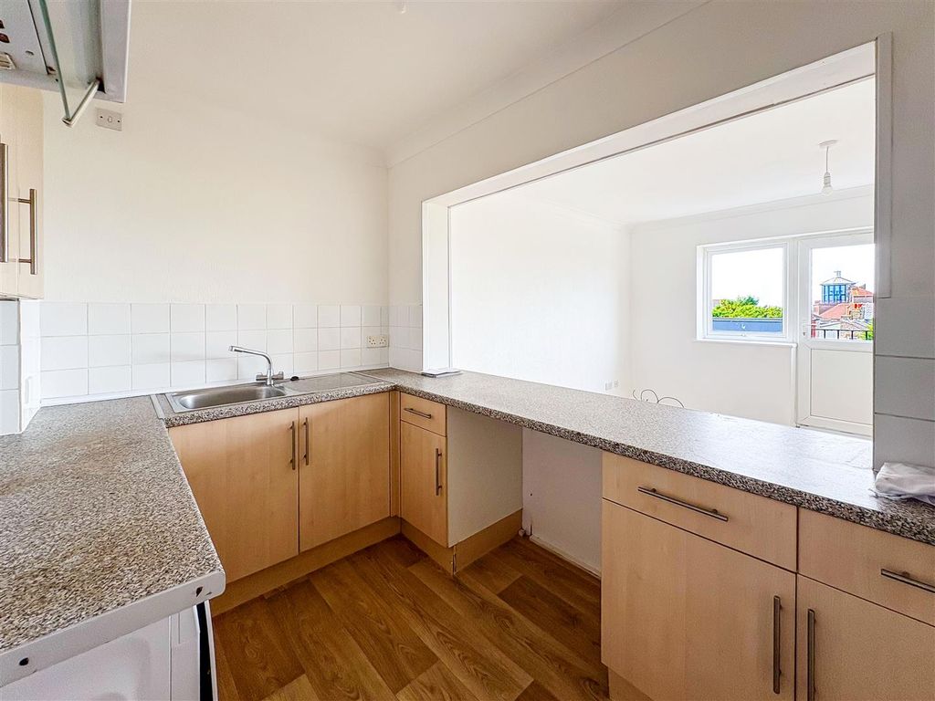 Property photo 3 of 14 Image00006.Jpg