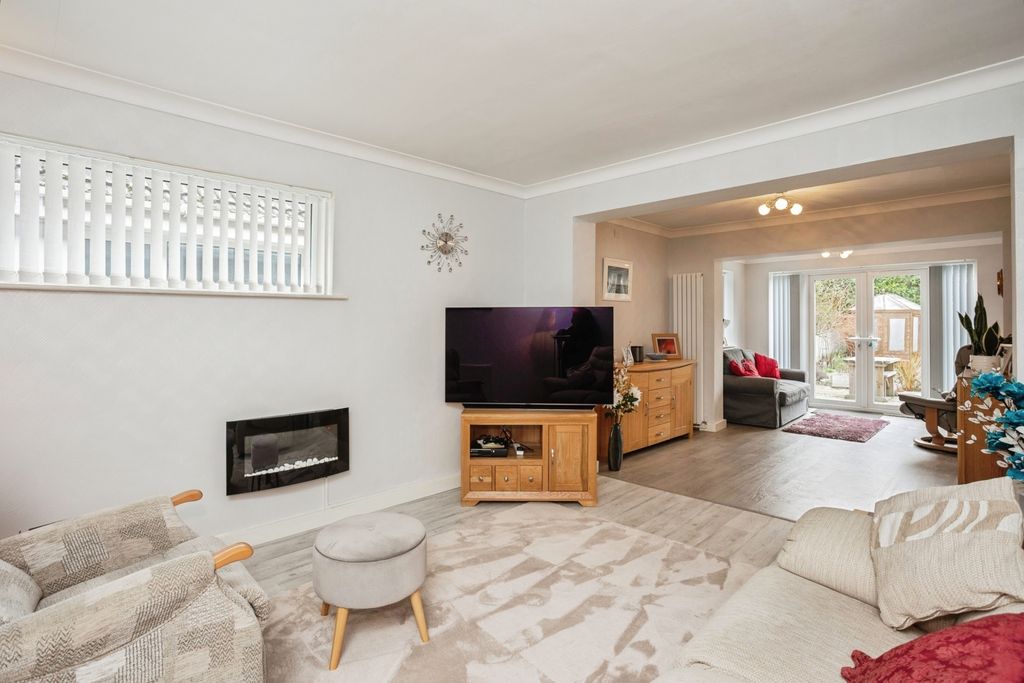 Property photo 2 of 15 Image 1