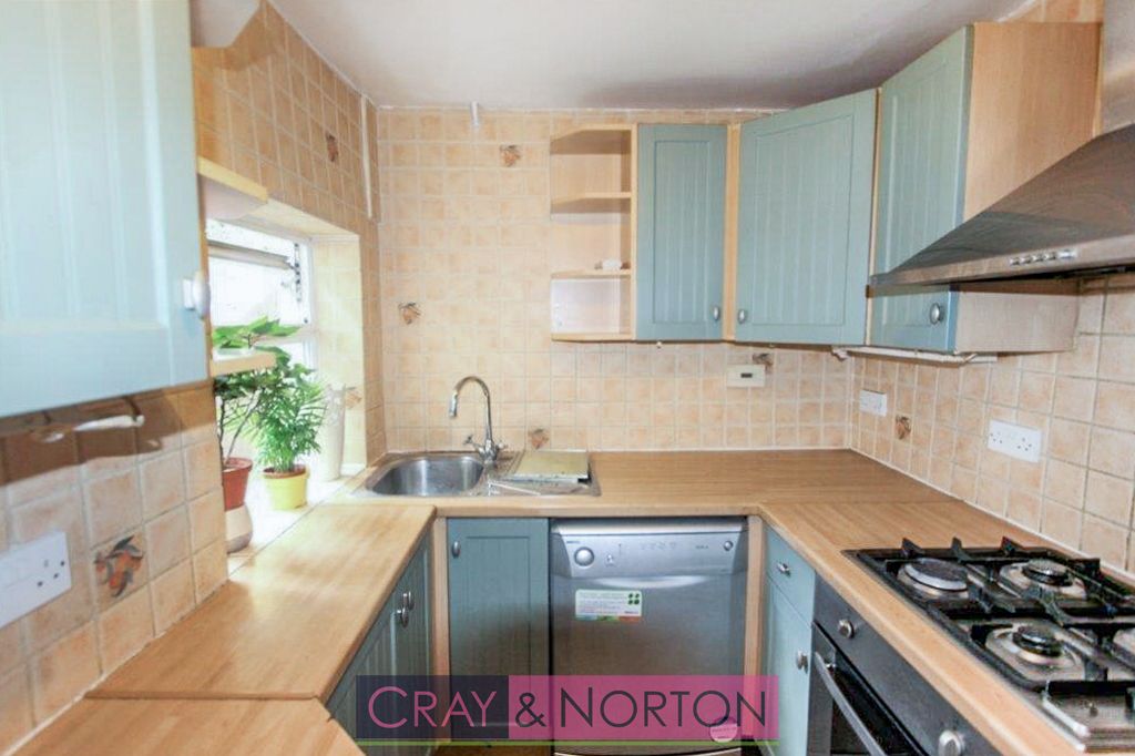 Property photo 3 of 7 Photo 4