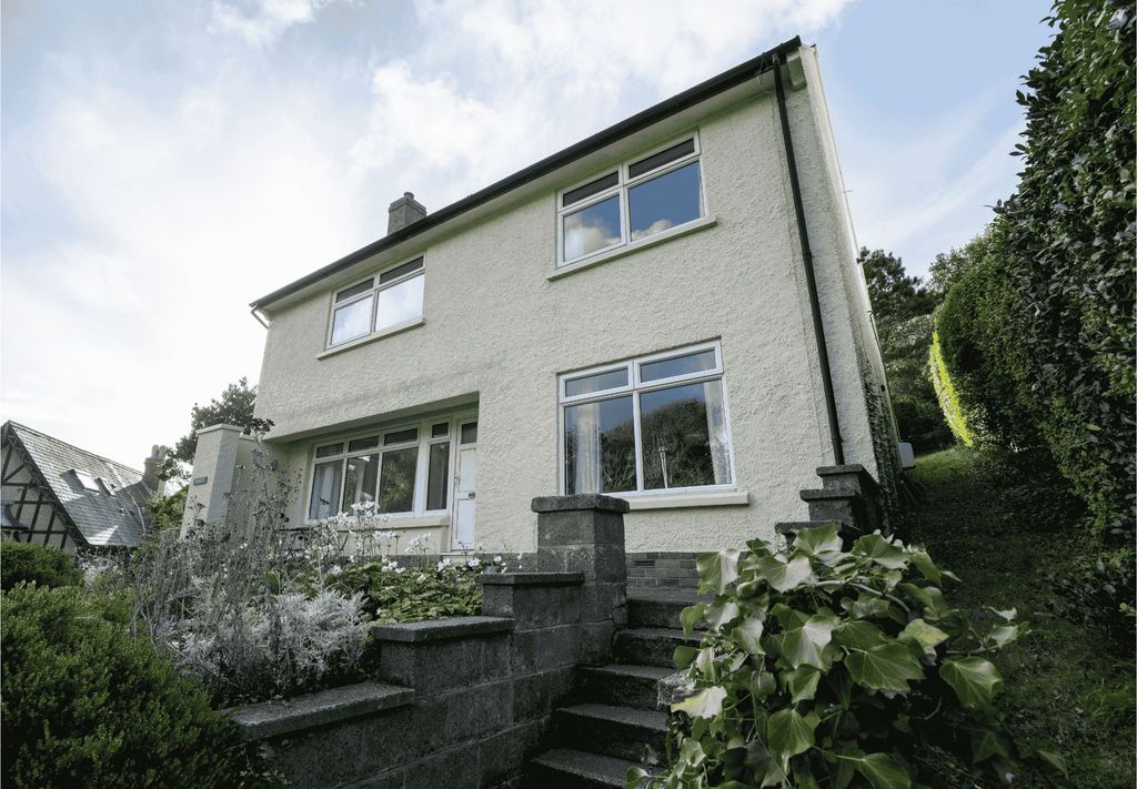 Property photo 3 of 28 Hengoed Front
