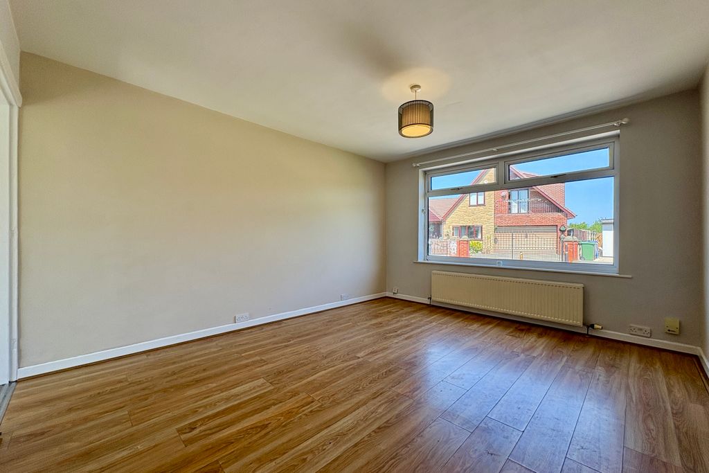 Property photo 3 of 12 Img_2713