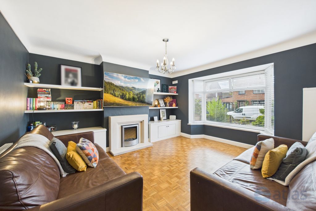 Property photo 2 of 22 Lounge