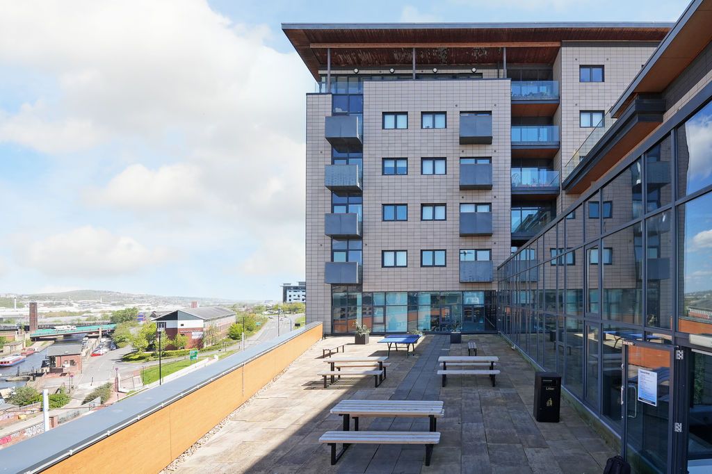 Property photo 3 of 29 Communal Terrace