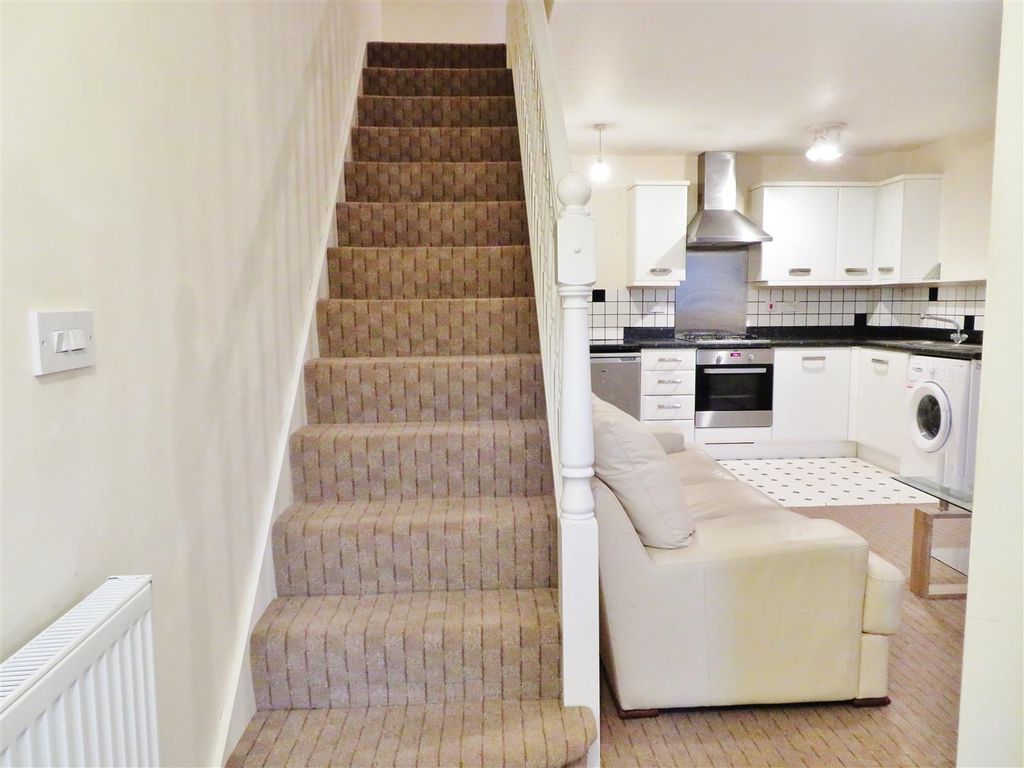 Property photo 3 of 8 Entrance.Jpg