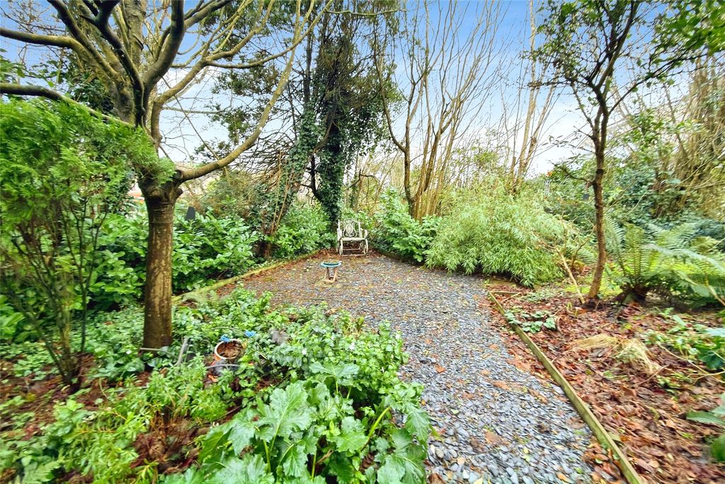 Property photo 3 of 15 Picture No. 24