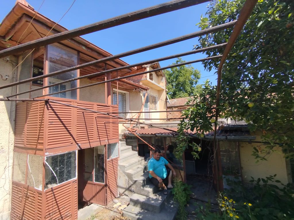 Property photo 2 of 6