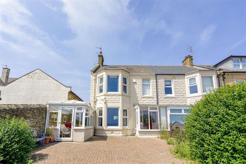 Property photo 1 of 13 External