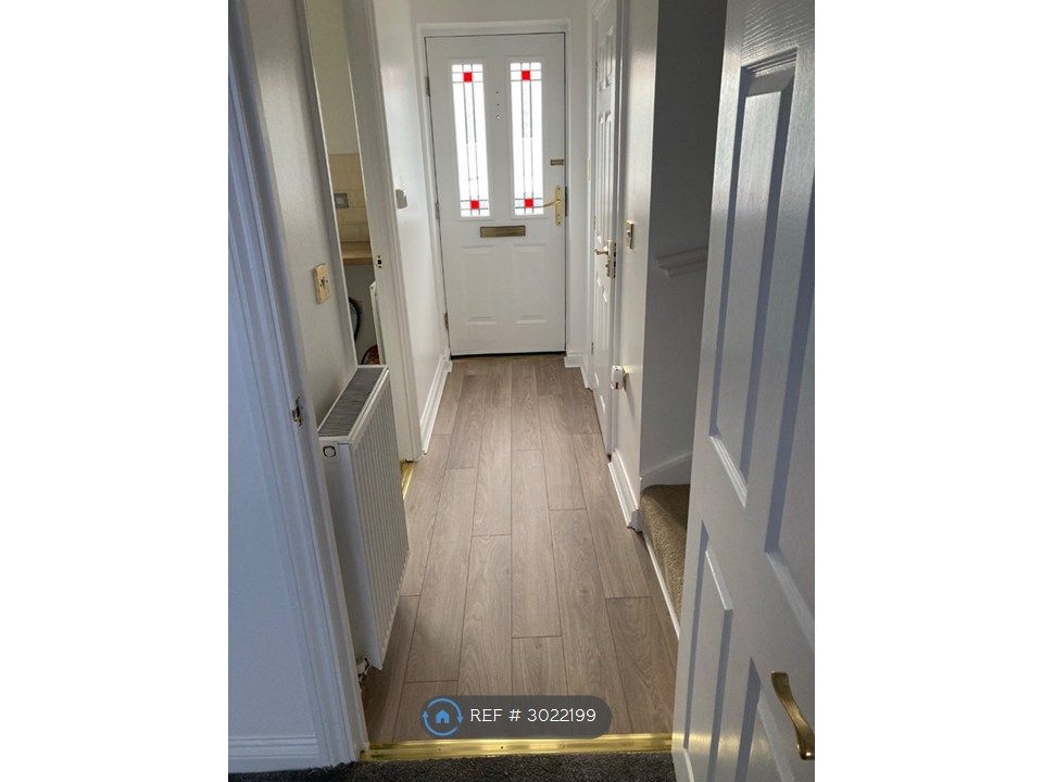 Property photo 1 of 2