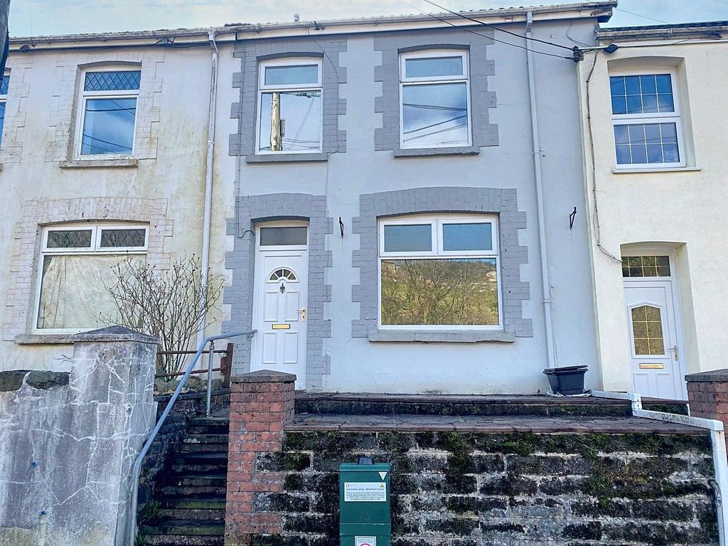 Property photo 1 of 25