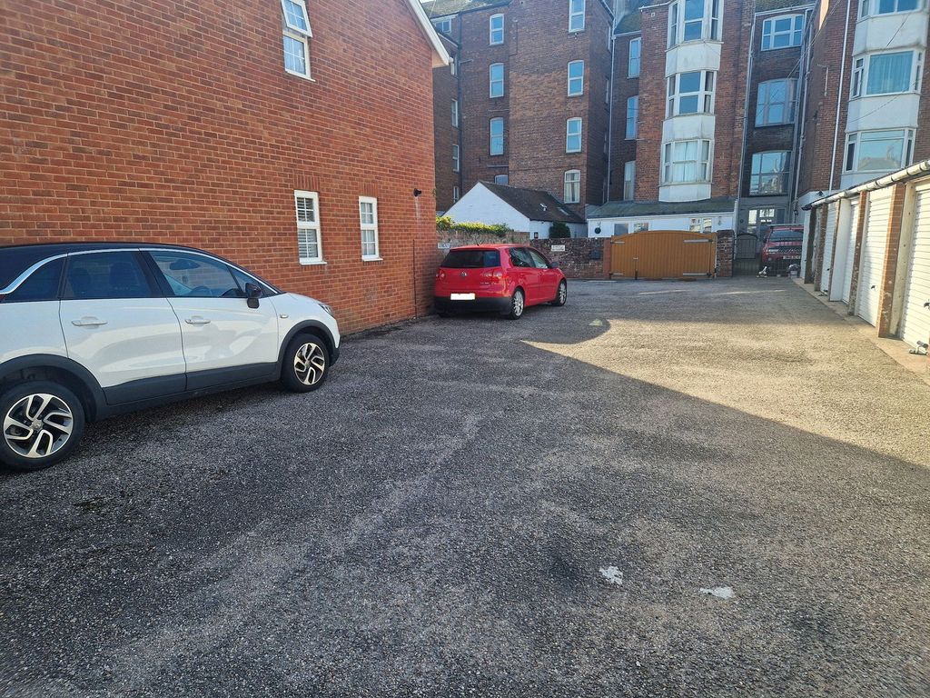 Property photo 2 of 7