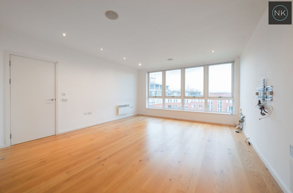 Property photo 3 of 18 4886562