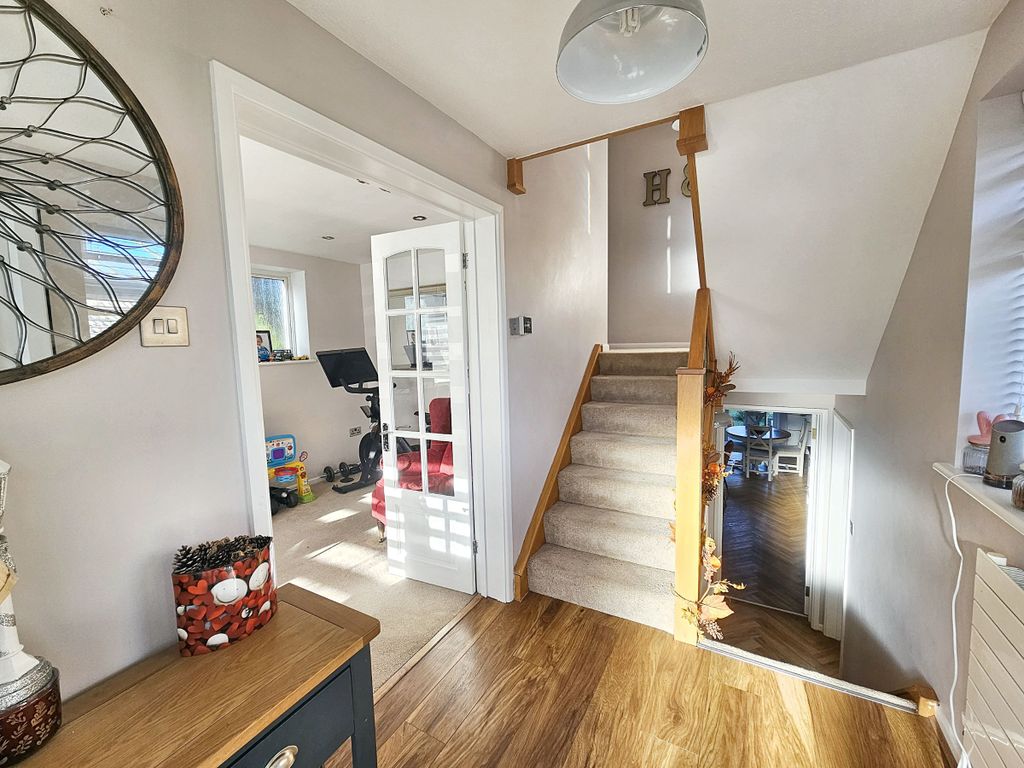 Property photo 3 of 23