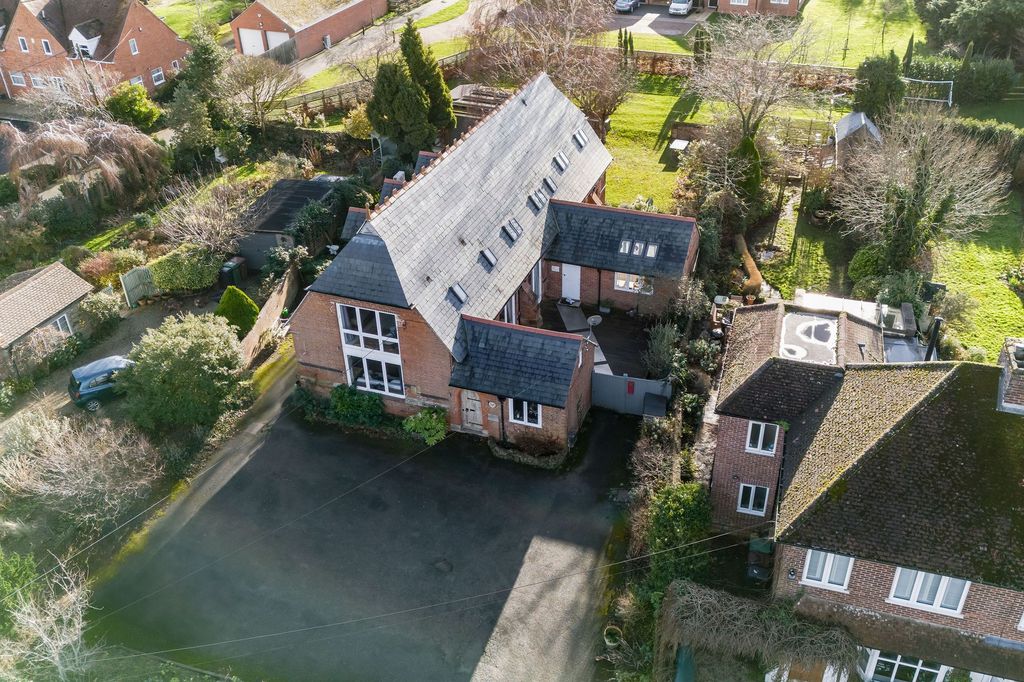 Property photo 1 of 32