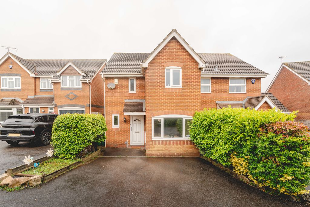 Property photo 2 of 15 21