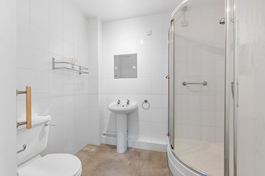 Property photo 3 of 9