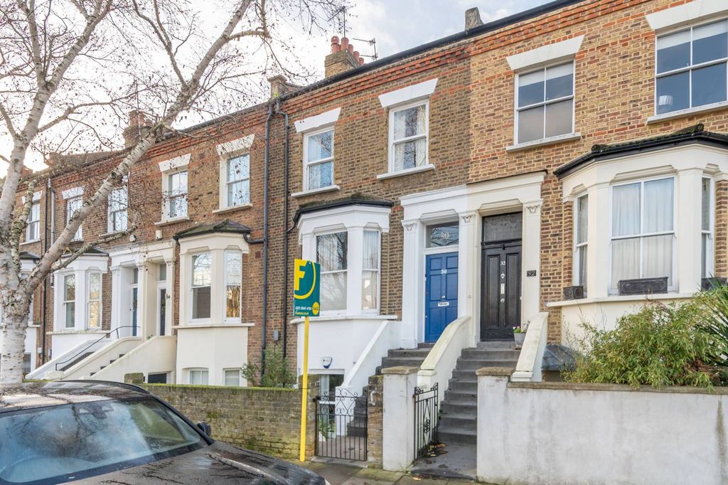 Property photo 2 of 6