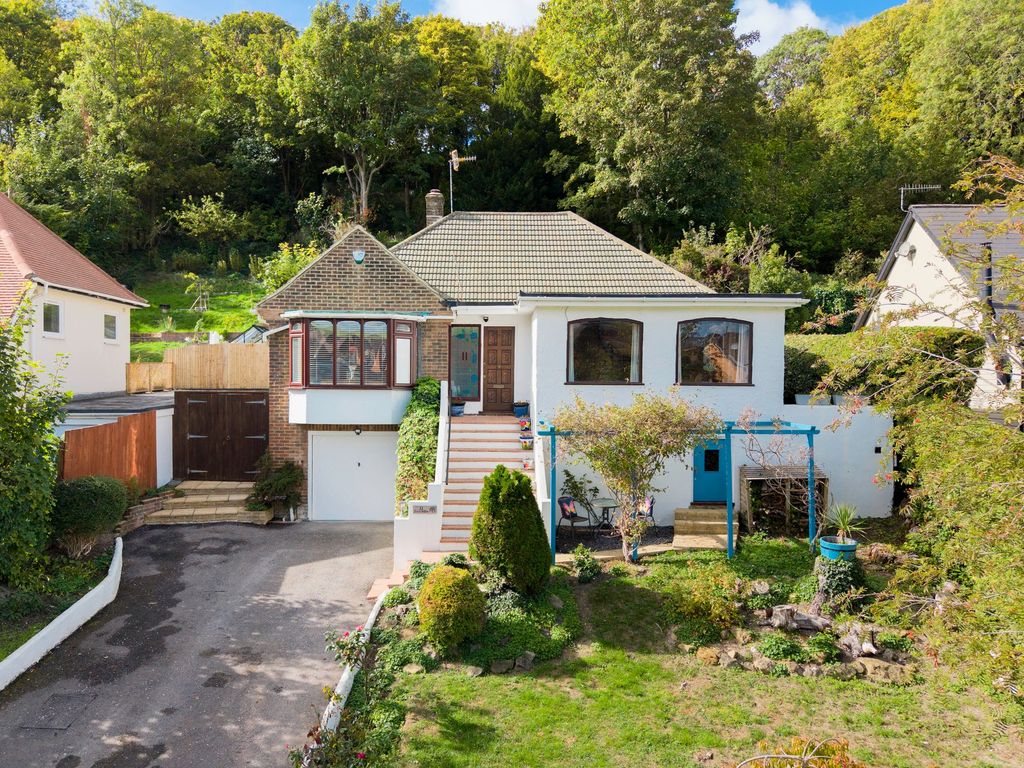 Property photo 1 of 22
