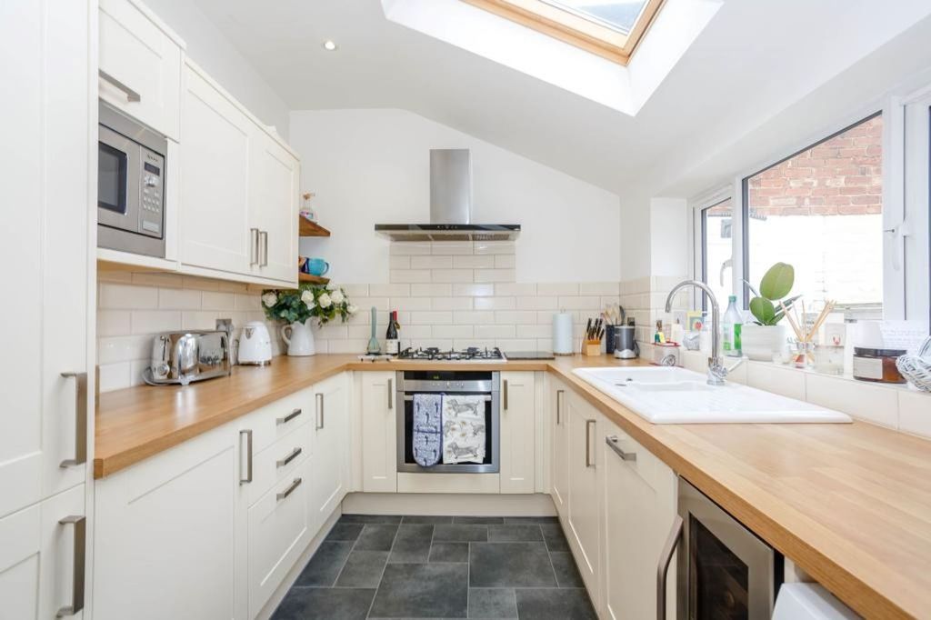 Property photo 2 of 21