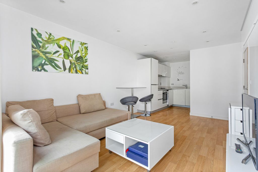 Property photo 2 of 9