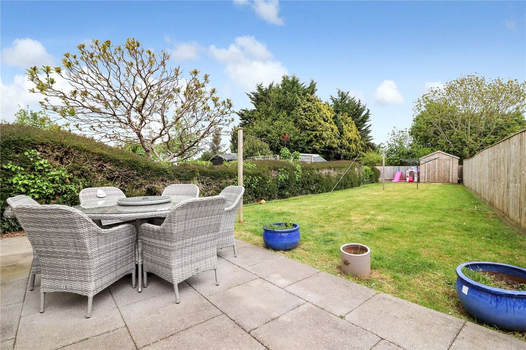 Property photo 2 of 22 Picture No. 23