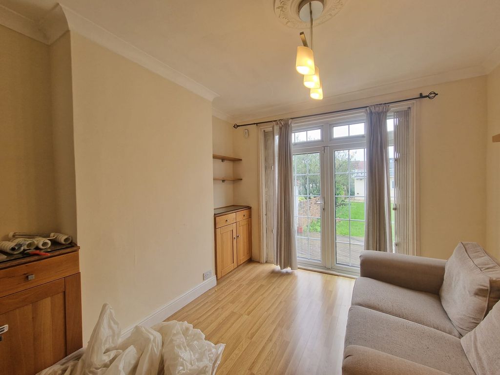 Property photo 2 of 15 Sudbury Heights Avenue  (14)