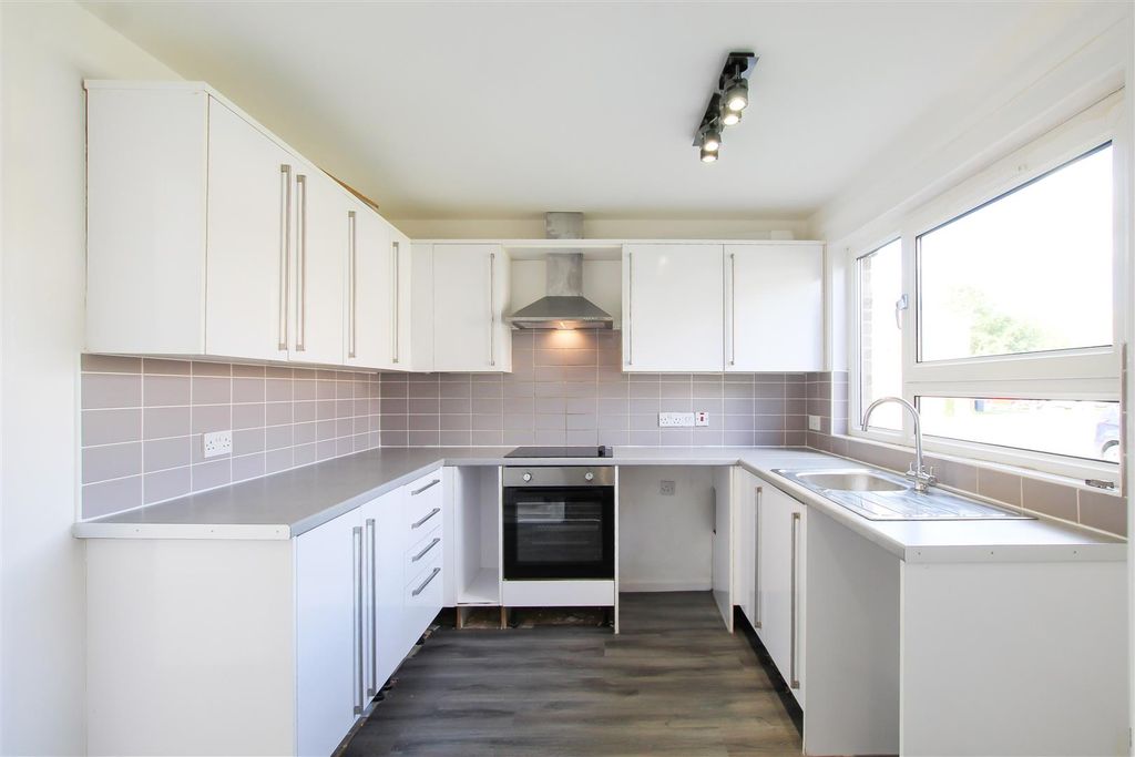 Property photo 2 of 16 Img_9914.Jpg