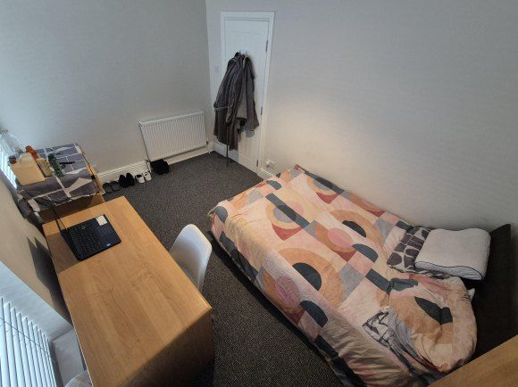 Property photo 2 of 14 Bedroom 1 (3).Jpg