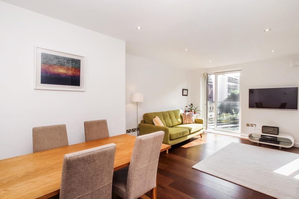 Property photo 2 of 9 Baldwin Terrace T...