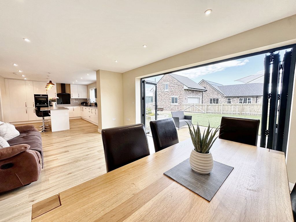 Property photo 3 of 35 Family Dining Kitchen