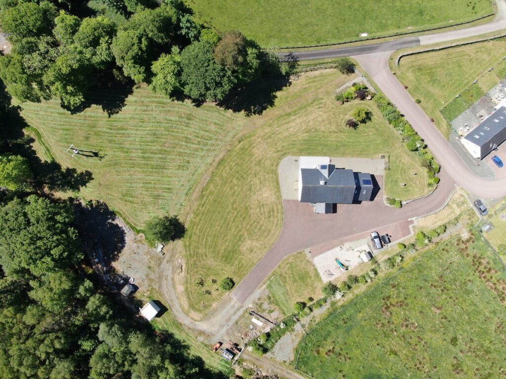 Property photo 2 of 40