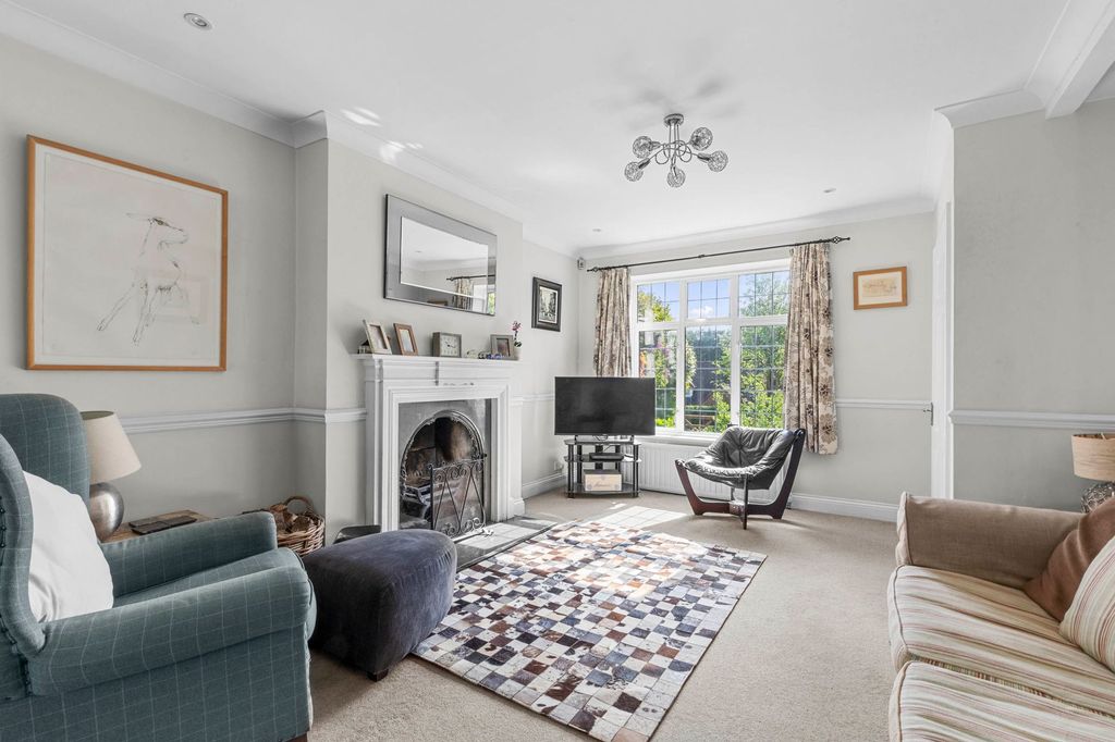 Additional image 4 of 4 bed detached house for saleAmersham Hill Drive, High Wycombe HP13