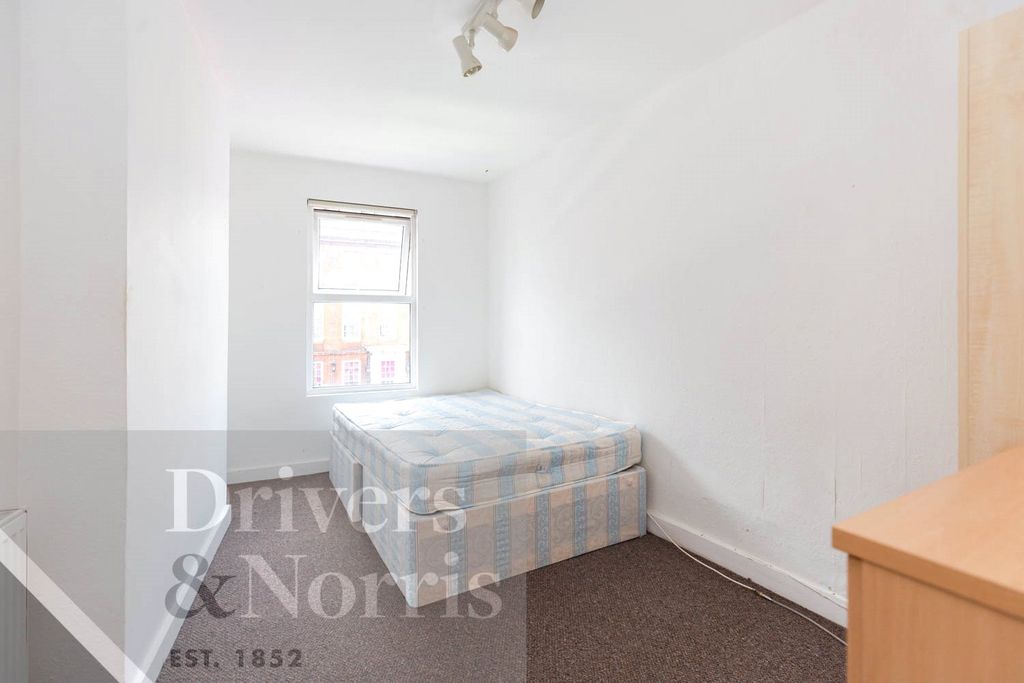 Property photo 2 of 8 Picture No. 09